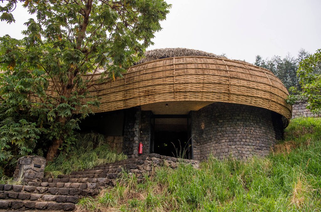 Luxury Rwanda Safaris – Top Lodges & Experiences